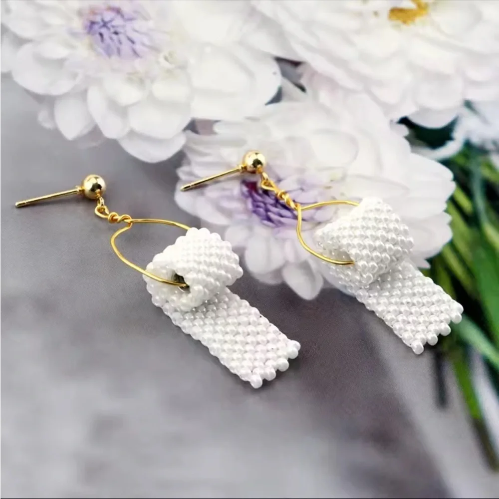 Party Toilet Paper Shape Gold and White Earrings